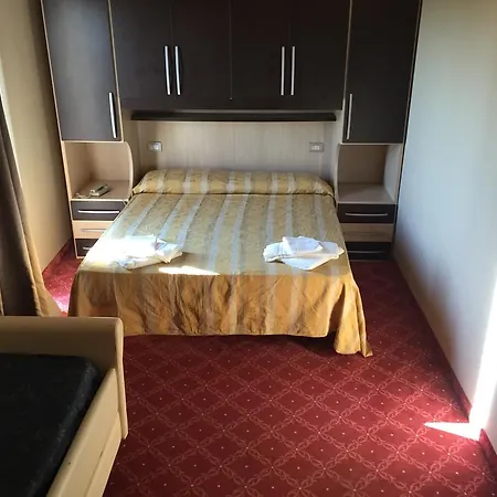 Ξενοδοχείο Miami 3*
